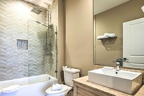 Magic Villas Townhome ~ 5 Mi to Disney Parks!