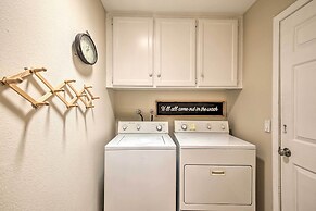 Palm Desert Escape w/ Patio & Shared Pool!