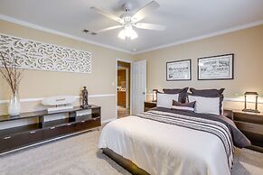 Palm Desert Escape w/ Patio & Shared Pool!