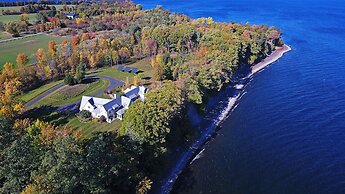 Stunning South Hero Home on Lake Champlain w/ View