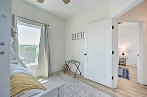 Canyon Lake Home w/ Deck ~ 1 Mi to Comal Park