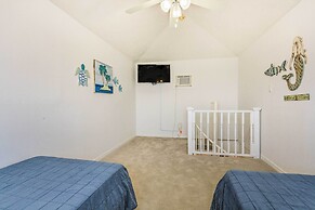 Bayfront Niceville Getaway w/ Private Dock!