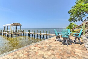 Bayfront Niceville Getaway w/ Private Dock!