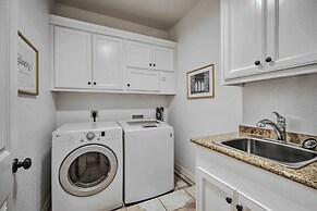 Luxe Canyon Lake Home w/ Gorgeous Lake Views!