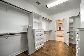 Luxe Canyon Lake Home w/ Gorgeous Lake Views!