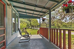 Betty B's River House < 1 Mi to Blanco State Park!