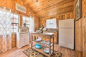 Couples Cabin w/ Luxury Deck, 1 Mi to Canyon Lake!