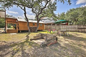 Couples Cabin w/ Luxury Deck, 1 Mi to Canyon Lake!