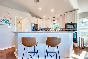 Canyon Lake Retreat w/ Hot Tub, Decks & Lake Views