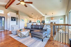 Canyon Lake Retreat w/ Hot Tub, Decks & Lake Views