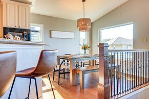 Canyon Lake Retreat w/ Hot Tub, Decks & Lake Views