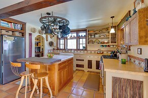 Solar-powered Home w/ Mtn Views 33 Mi to Telluride