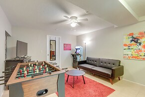 Fayetteville Home ~ 2 Blocks to Dickson Street!