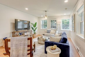Fayetteville Home ~ 2 Blocks to Dickson Street!