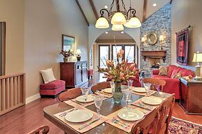 Beautiful Central Fayetteville Townhome w/ Views!