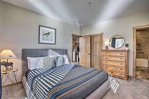 Frisco Condo w/ Balcony: 7 Mi to Copper Mountain!