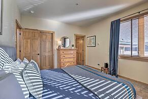 Frisco Condo w/ Balcony: 7 Mi to Copper Mountain!