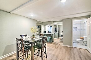 1 Mi to Seawall: Dog-friendly Galveston Home!