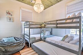 Walk to The Strand: Historic Galveston Home!