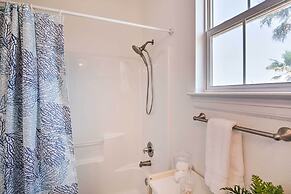 Walk to Beach: Colorful Home w/ Patio in Galveston