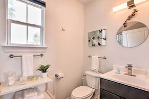 Walk to Beach: Colorful Home w/ Patio in Galveston