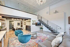 Walk to Arkansas River: Historic Palace Loft!