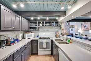 Walk to Arkansas River: Historic Palace Loft!