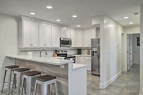 Florida Condo w/ Pool & Tennis: Walk to Beach!