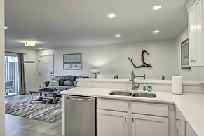 Florida Condo w/ Pool & Tennis: Walk to Beach!