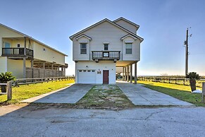 West Galveston Home ~ Steps From Terramar Beach!