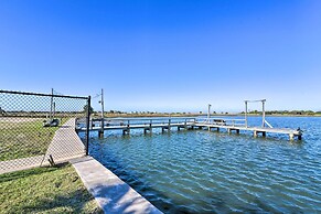 West Galveston Home ~ Steps From Terramar Beach!