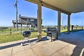 West Galveston Home ~ Steps From Terramar Beach!