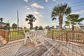 Galveston Beach House w/ Ocean Views + 2 Decks!