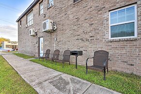 1/2 Mi to Beach: Convenient Retreat in Galveston!
