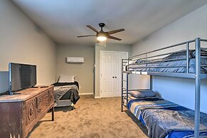 1/2 Mi to Beach: Convenient Retreat in Galveston!