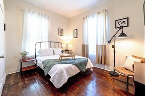 Galveston Victorian - Walk to the Strand & Beach