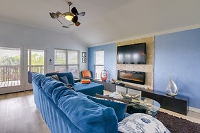 Entertainment Patio & Deck: Galveston Escape!