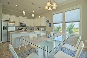 Gulf Shores Home w/ Shared Pool, 2 Blocks to Beach