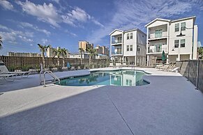 Gulf Shores Home w/ Shared Pool, 2 Blocks to Beach