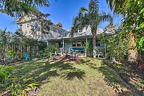 5 Blocks to Beach: Coastal Cottage in Galveston!