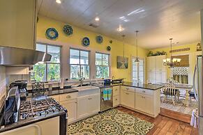 5 Blocks to Beach: Coastal Cottage in Galveston!