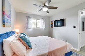 Walk to Pirates Beach - Luxe Galveston Home