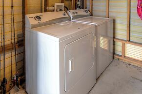 Waterfront Galveston Bay Retreat < 1 Mi to Beach!