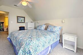 Waterfront Galveston Bay Retreat < 1 Mi to Beach!