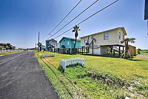 Galveston Beach House w/ Private Deck & Gulf Views