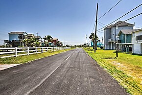 Galveston Beach House w/ Private Deck & Gulf Views