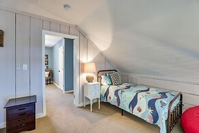 Waterfront Lay Lake Retreat w/ Dock & 3 Piers!