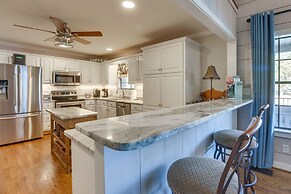 Waterfront Lay Lake Retreat w/ Dock & 3 Piers!