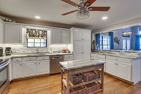 Waterfront Lay Lake Retreat w/ Dock & 3 Piers!