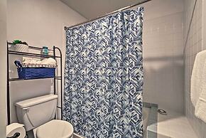 Kailua-kona Condo w/ Lanai, Walk to Beach + Pier!